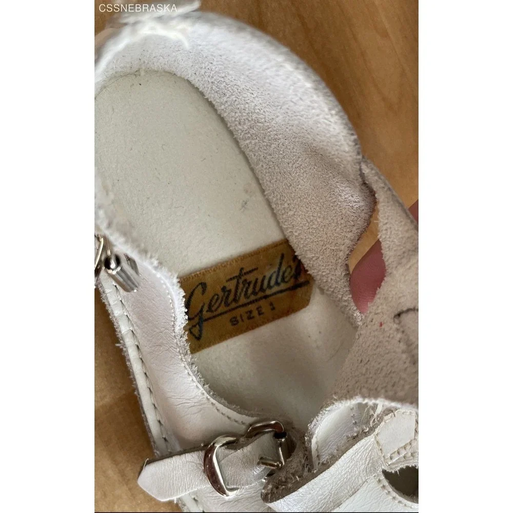 Gertrude White Vintage Baby Gilr Shoes -‎ Size 1